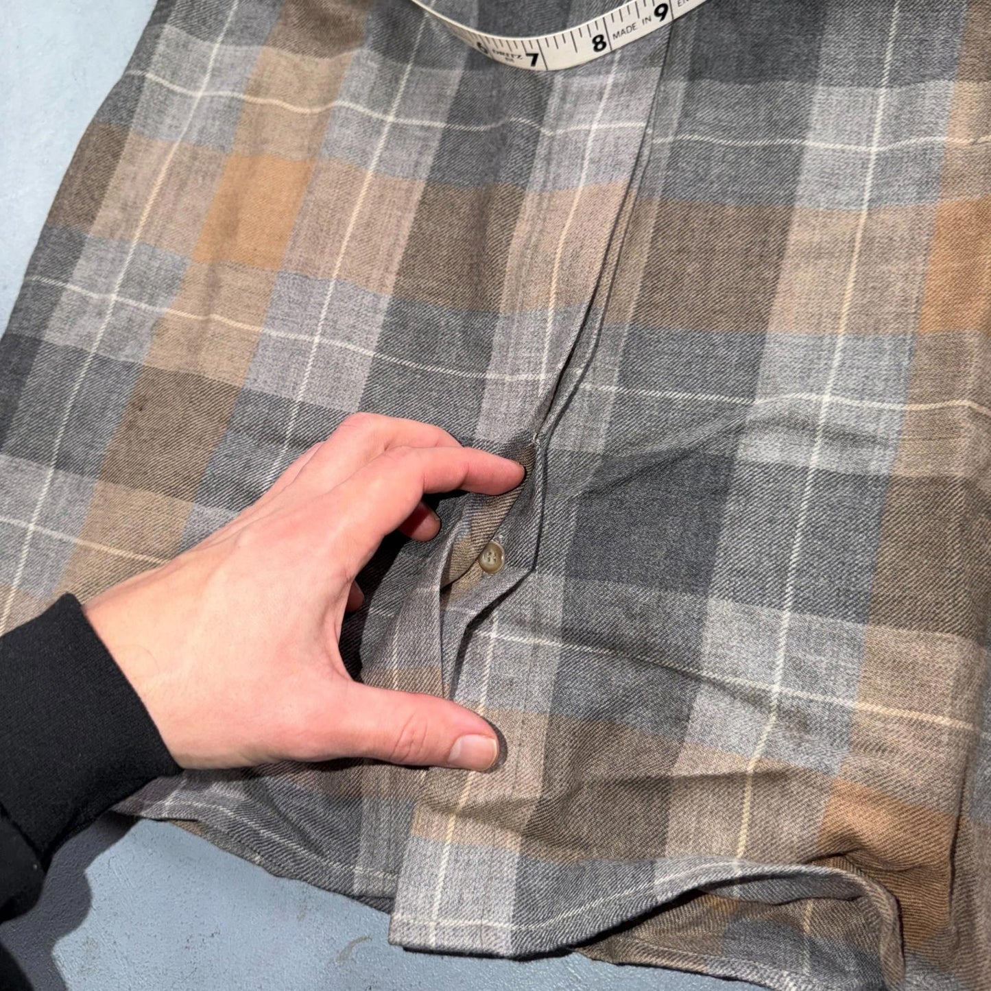 Pendleton Brown Gray Beige Plaid 100% Wool Hidden Button Shirt Women's XS USA