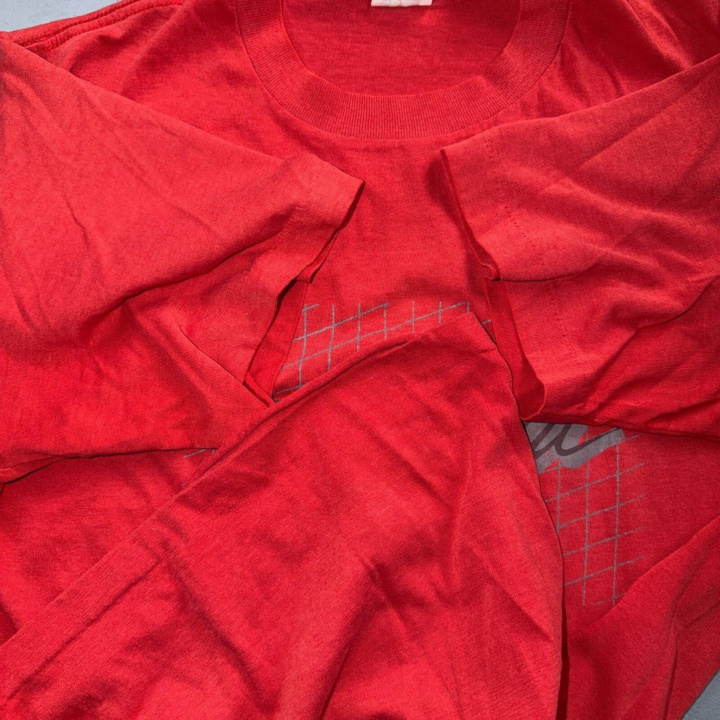 California 80s VTG T Shirt Graphic 1980s Red Classic Grid Design Text Typography