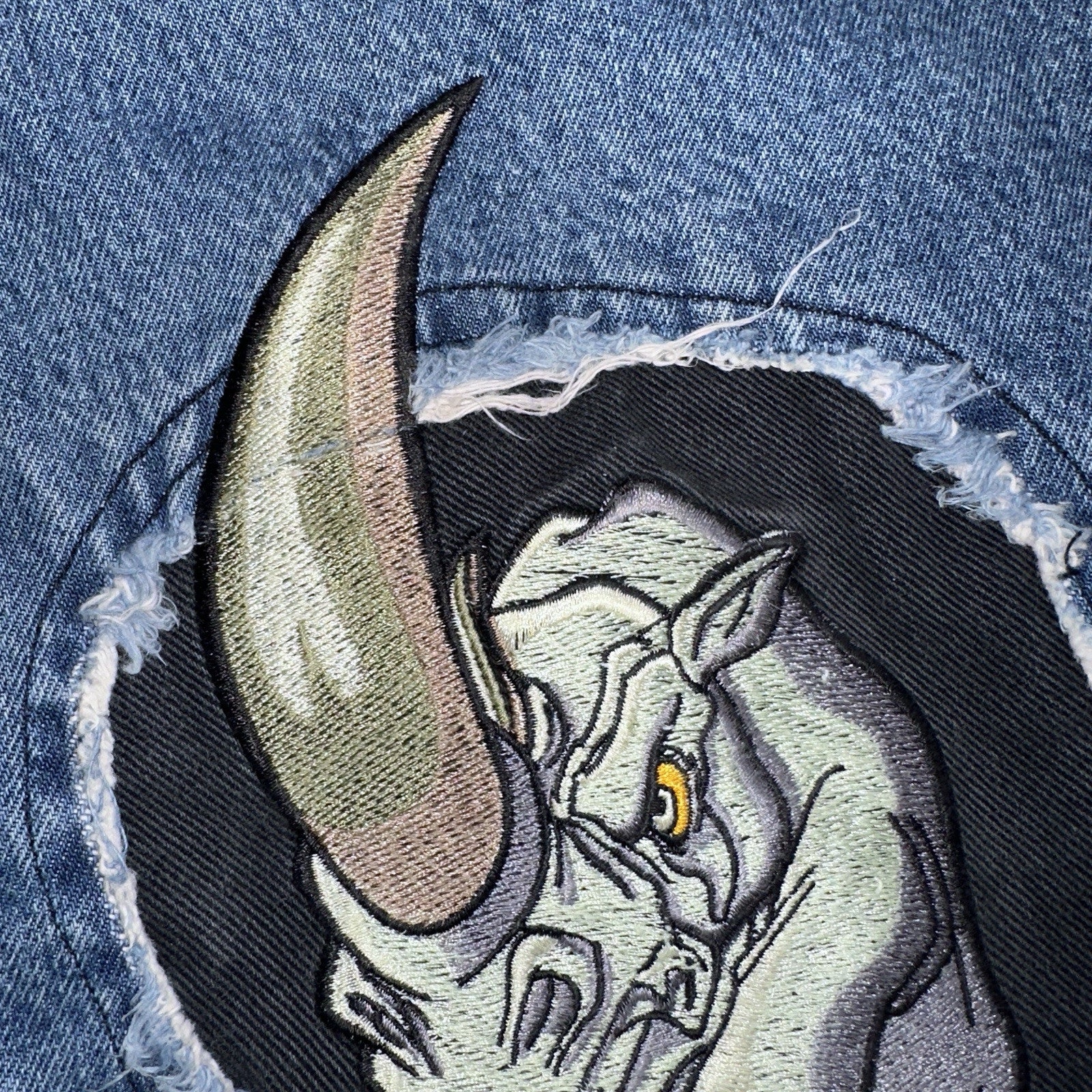 JNCO Jeans Y2K Vintage Endangered Species Collection Rhino Size 30 Grunge 28x25