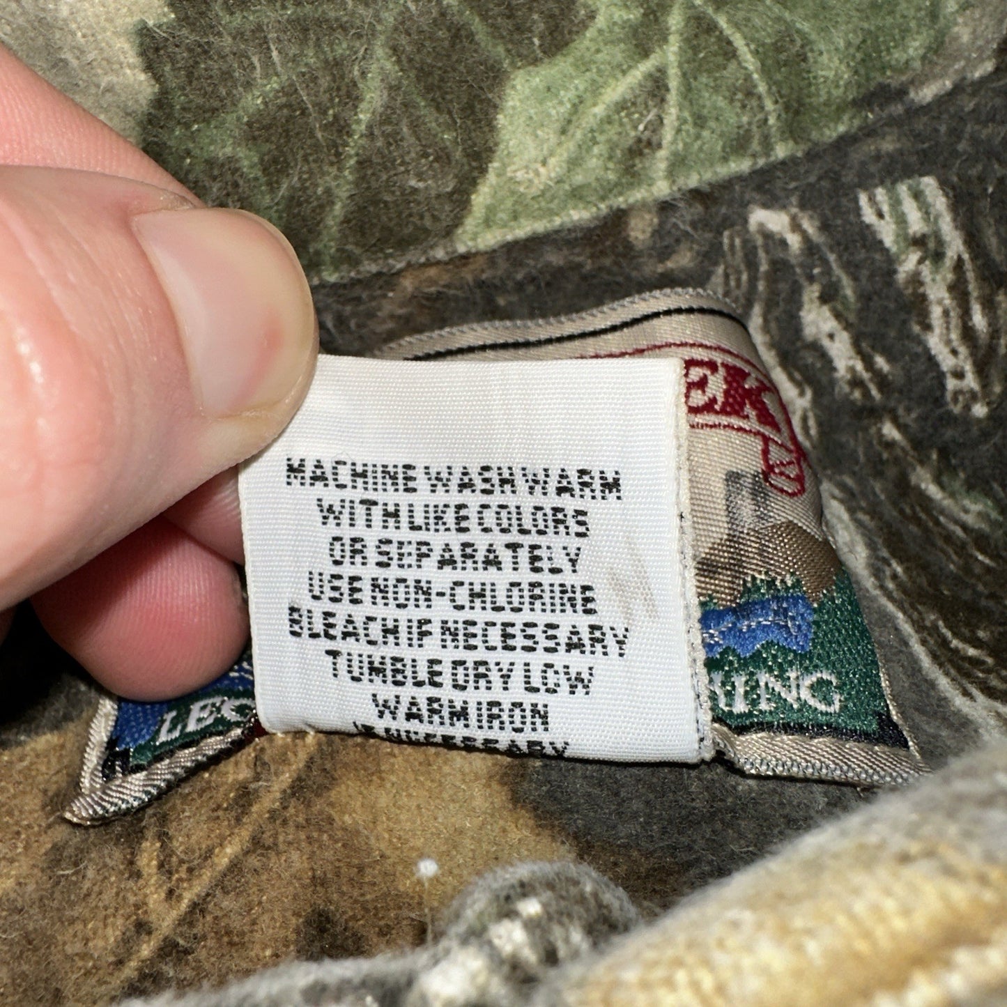 VTG Moose Creek Legendary Outdoor Clothing Heavy Flannel Shirt Realtree Camo USA